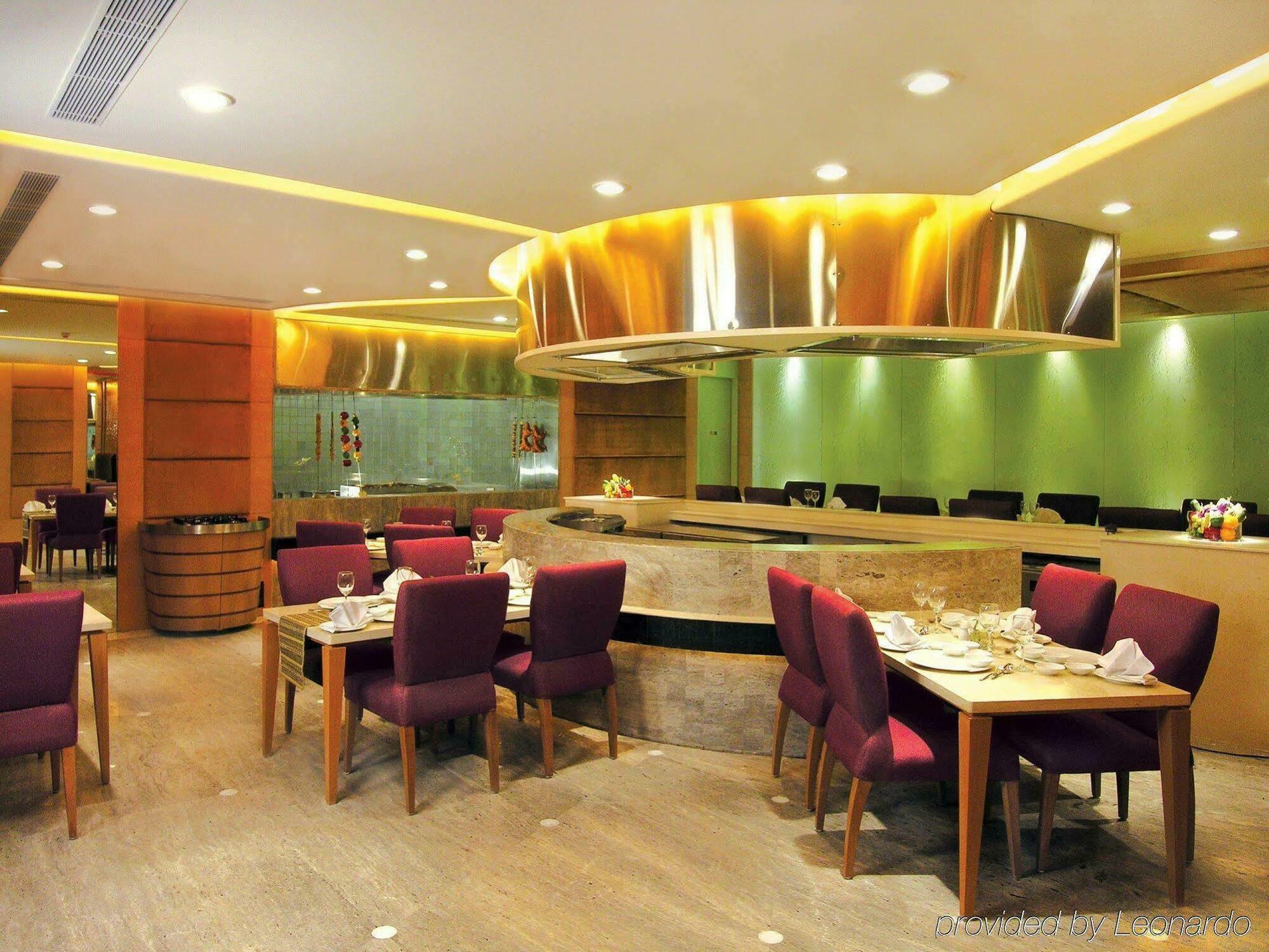 Taj Chandigarh Chandīgarh Exterior foto The restaurant